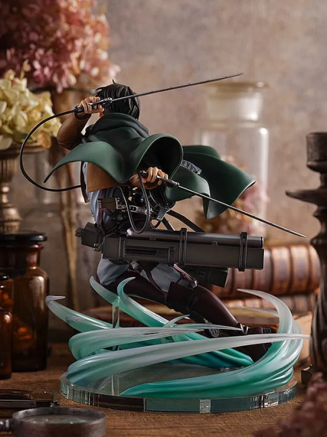 Attack on Titan - Humanity's Strongest Soldier Levi Statue: Pony Canyon