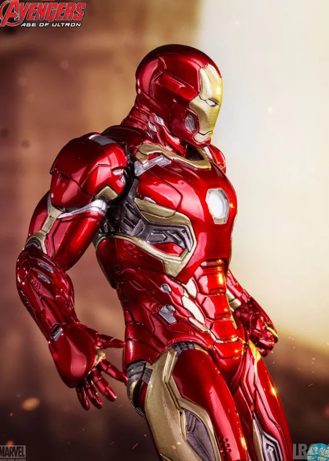 Avengers AOU Iron Man Mark XLV Statue: Iron Studios