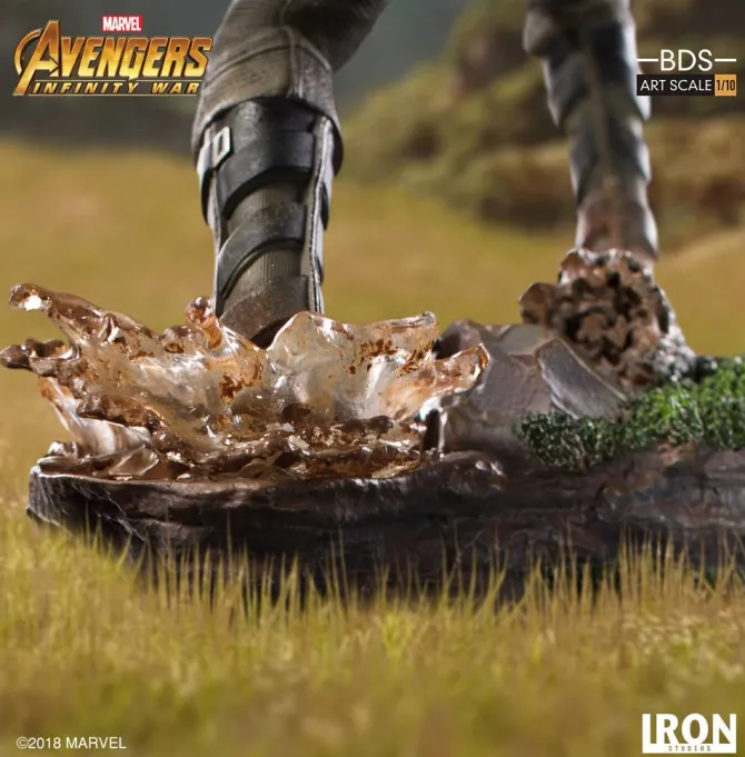 Avengers Infinity War - Winter Soldier Statue: Iron Studios