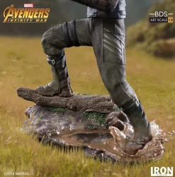 Avengers Infinity War - Winter Soldier Statue: Iron Studios