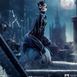 Batman Returns - Catwoman Statue / Legacy Replica: Iron Studios