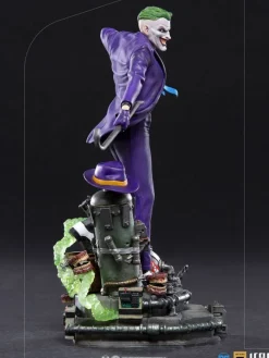 DC Comics - The Joker Statue / Deluxe Art Scale: Iron Studios