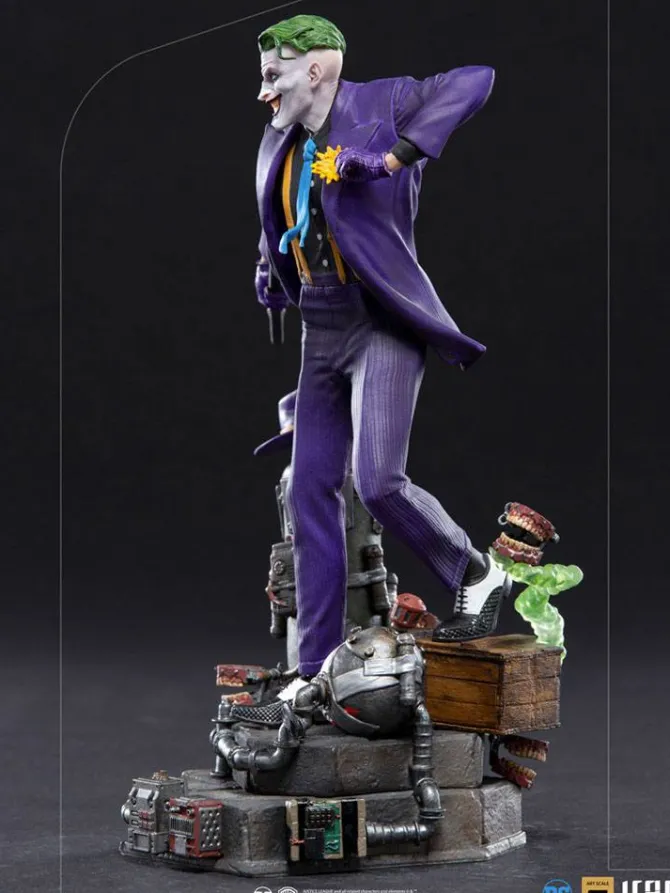 DC Comics - The Joker Statue / Deluxe Art Scale: Iron Studios