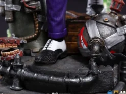 DC Comics - The Joker Statue / Deluxe Art Scale: Iron Studios