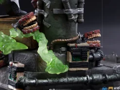 DC Comics - The Joker Statue / Deluxe Art Scale: Iron Studios