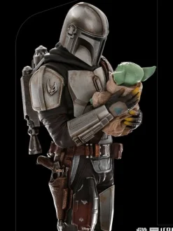 Star Wars The Mandalorian - Mandalorian & Grogu Statue / Art Scale: Iron Studios