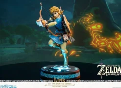 The Legend of Zelda Breath of the Wild - Link Statue / Collector's Edition: First 4 Figures