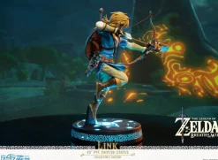 The Legend of Zelda Breath of the Wild - Link Statue / Collector's Edition: First 4 Figures