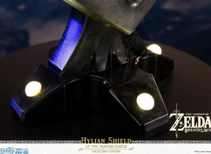 The Legend of Zelda Breath of the Wild - Hylian Shield Statue / Collector's Edition: First 4 Figures