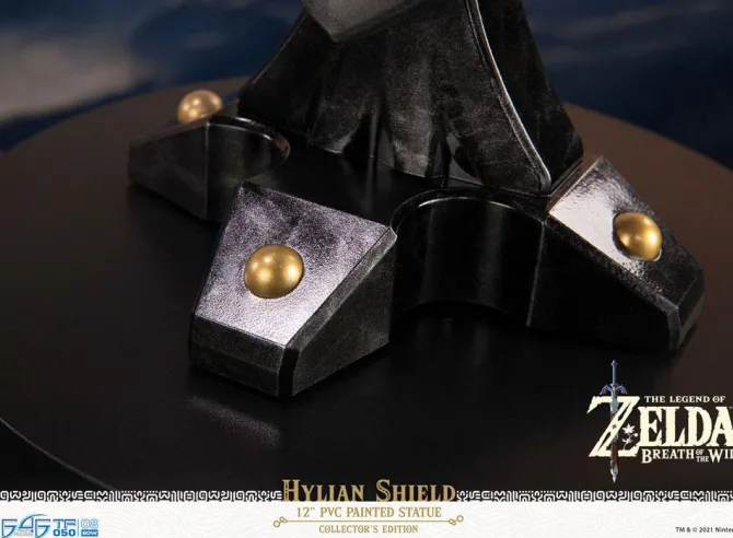 The Legend of Zelda Breath of the Wild - Hylian Shield Statue / Collector's Edition: First 4 Figures