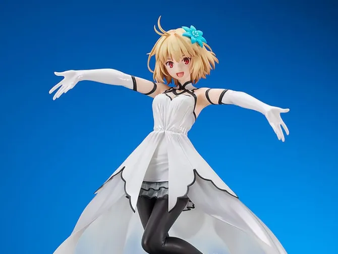 Tsukihime - A Piece of Blue Glass Moon - Arcueid Brunestud Dresscode: Clad in Glaciers Statue: Good