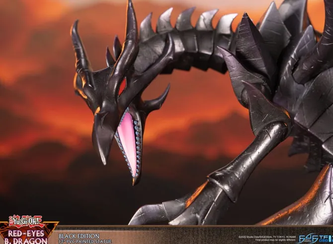 Yu-Gi-Oh! - Red-Eyes B. Dragon Statue / Black Edition: First 4 Figures