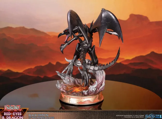 Yu-Gi-Oh! - Red-Eyes B. Dragon Statue / Black Edition: First 4 Figures
