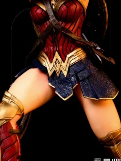 Zack Snyder's Justice League - Wonder Woman Statue / Art Scale: Iron Studios