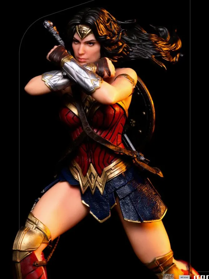 Zack Snyder's Justice League - Wonder Woman Statue / Art Scale: Iron Studios