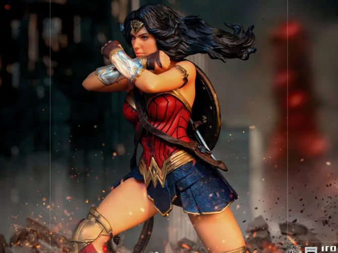 Zack Snyder's Justice League - Wonder Woman Statue / Art Scale: Iron Studios