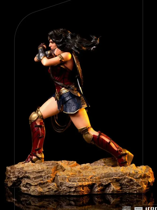 Zack Snyder's Justice League - Wonder Woman Statue / Art Scale: Iron Studios